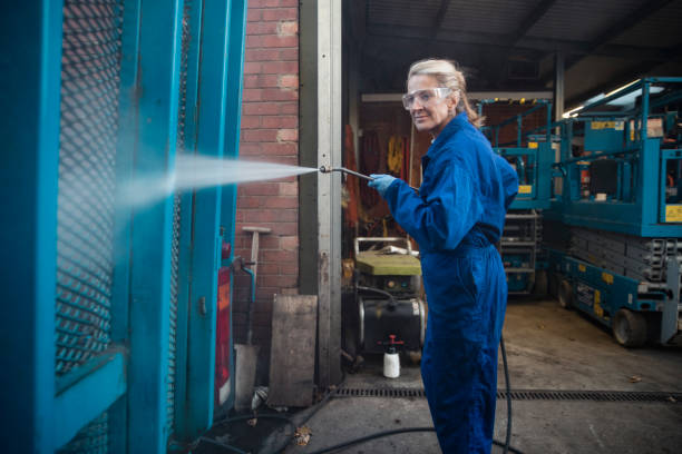 Why Choose Our Certified Pressure Washing Experts for Your Project Needs in Tuolumne City, CA?